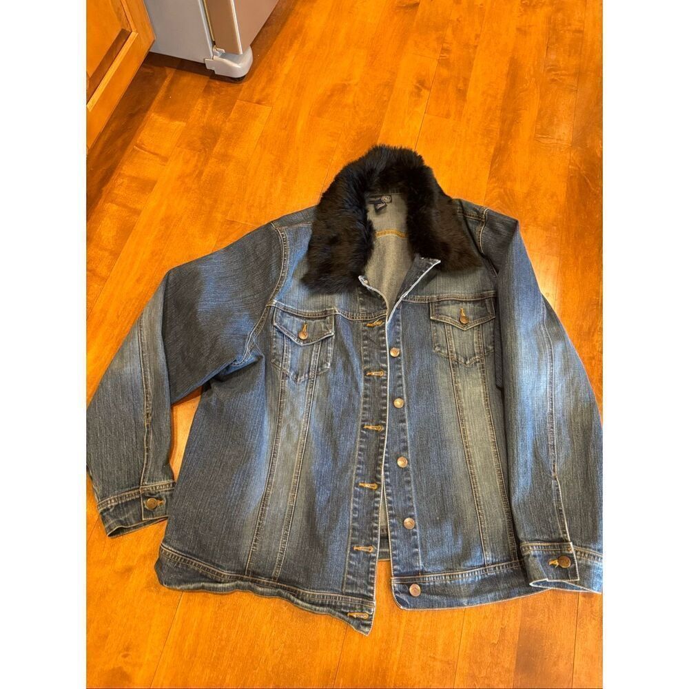 Woman’s Venezia Jeans clothing co plus size Jean jacket with rabbit fur hood siz